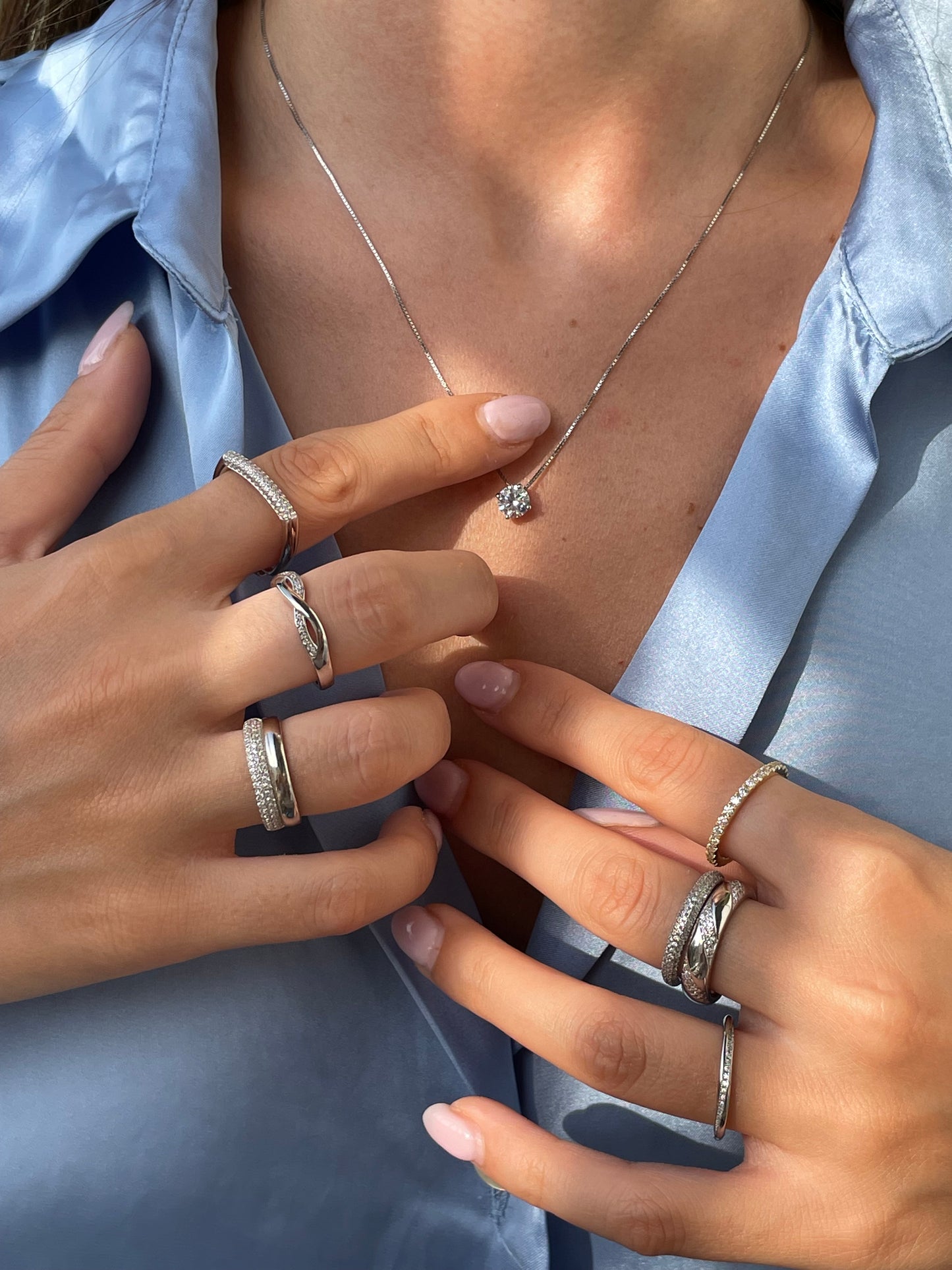 Collana punto luce